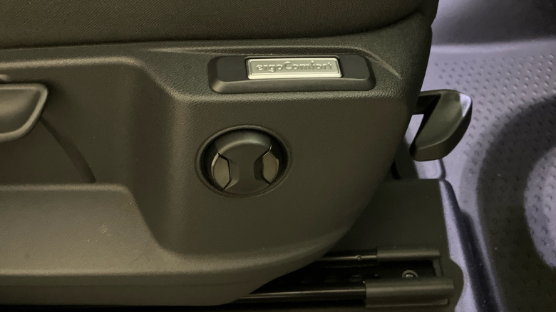 Volkswagen Caddy Cargo C20 Diesel 2.0 TDI 122PS Commerce Pro Van DSG [Tech Pack]